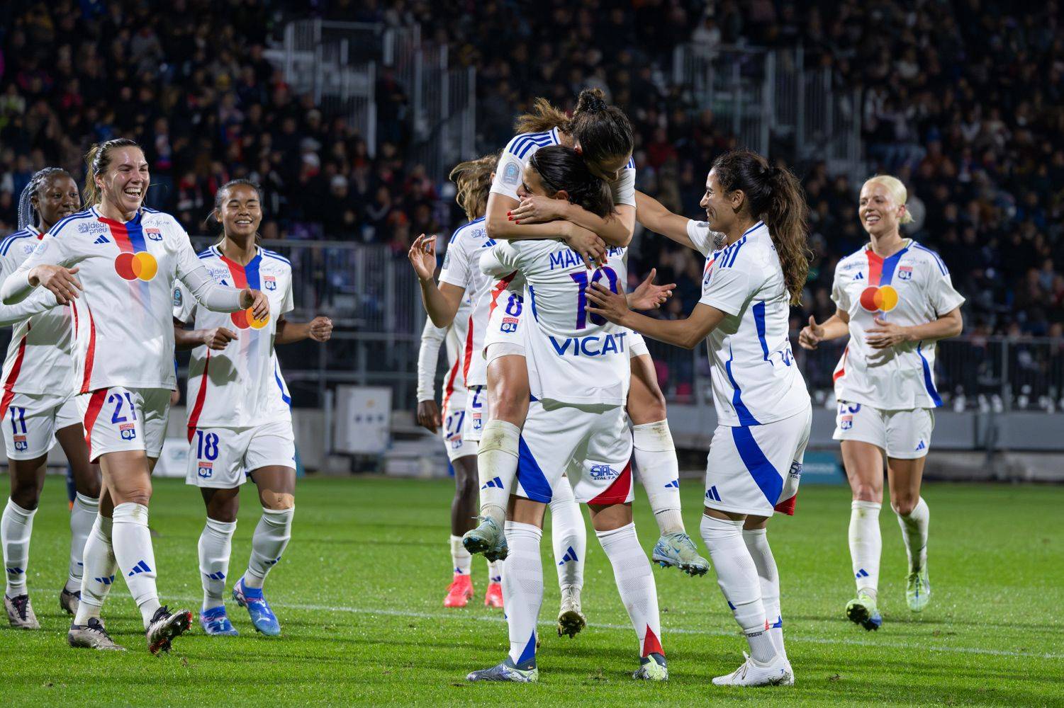 OL - Montpellier : Nos Lyonnaises brillent à Bourg (4-0)